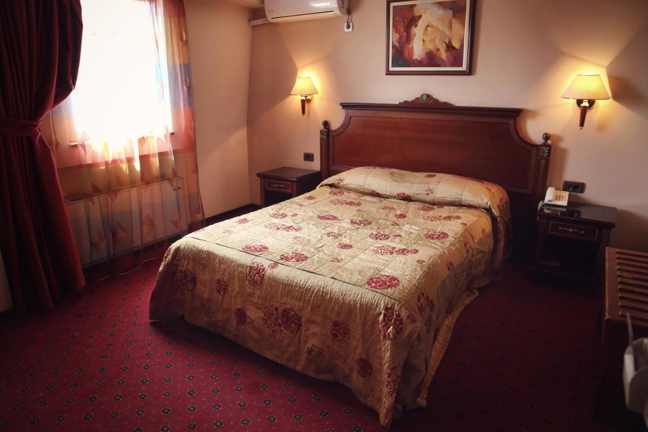 Hotel Millenium Битола Экстерьер фото
