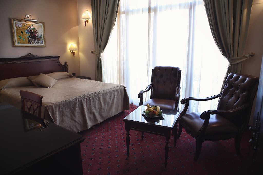 Hotel Millenium Битола Экстерьер фото