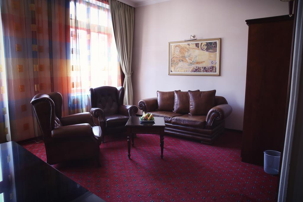 Hotel Millenium Битола Экстерьер фото