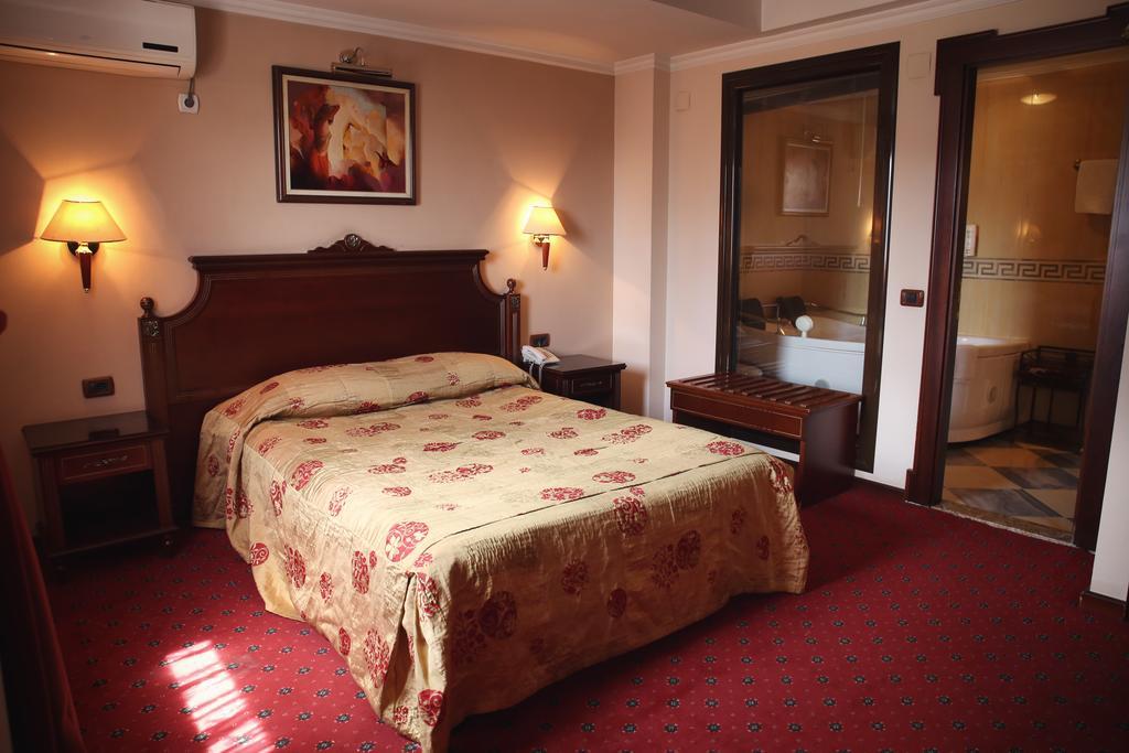Hotel Millenium Битола Экстерьер фото